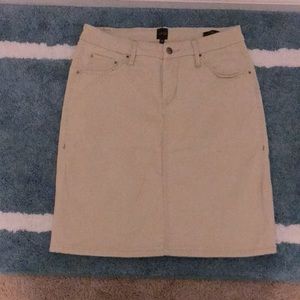 JAG size 8 khaki skirt
